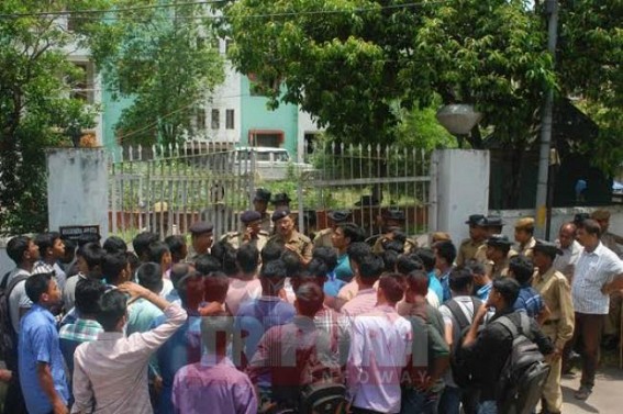 Firemen Job-recruitment violation : Protest hits CM and Fire Ministerâ€™s residence on Wednesday